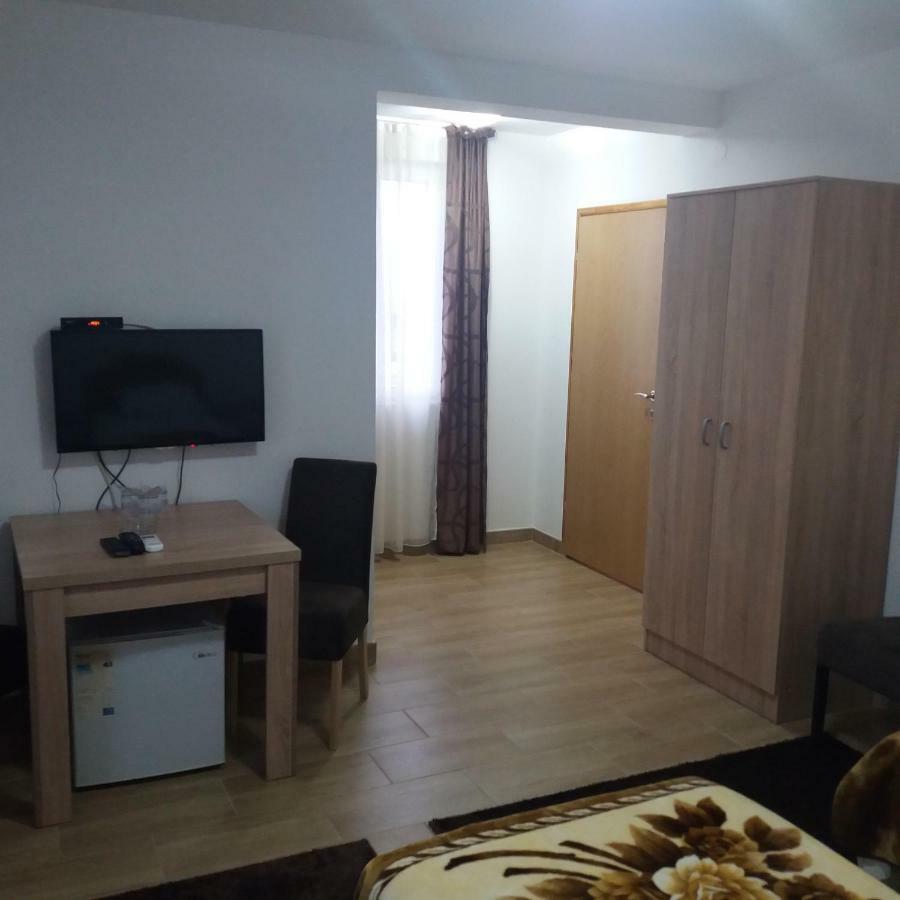 Apartments Sofranac Podgorica Exterior foto